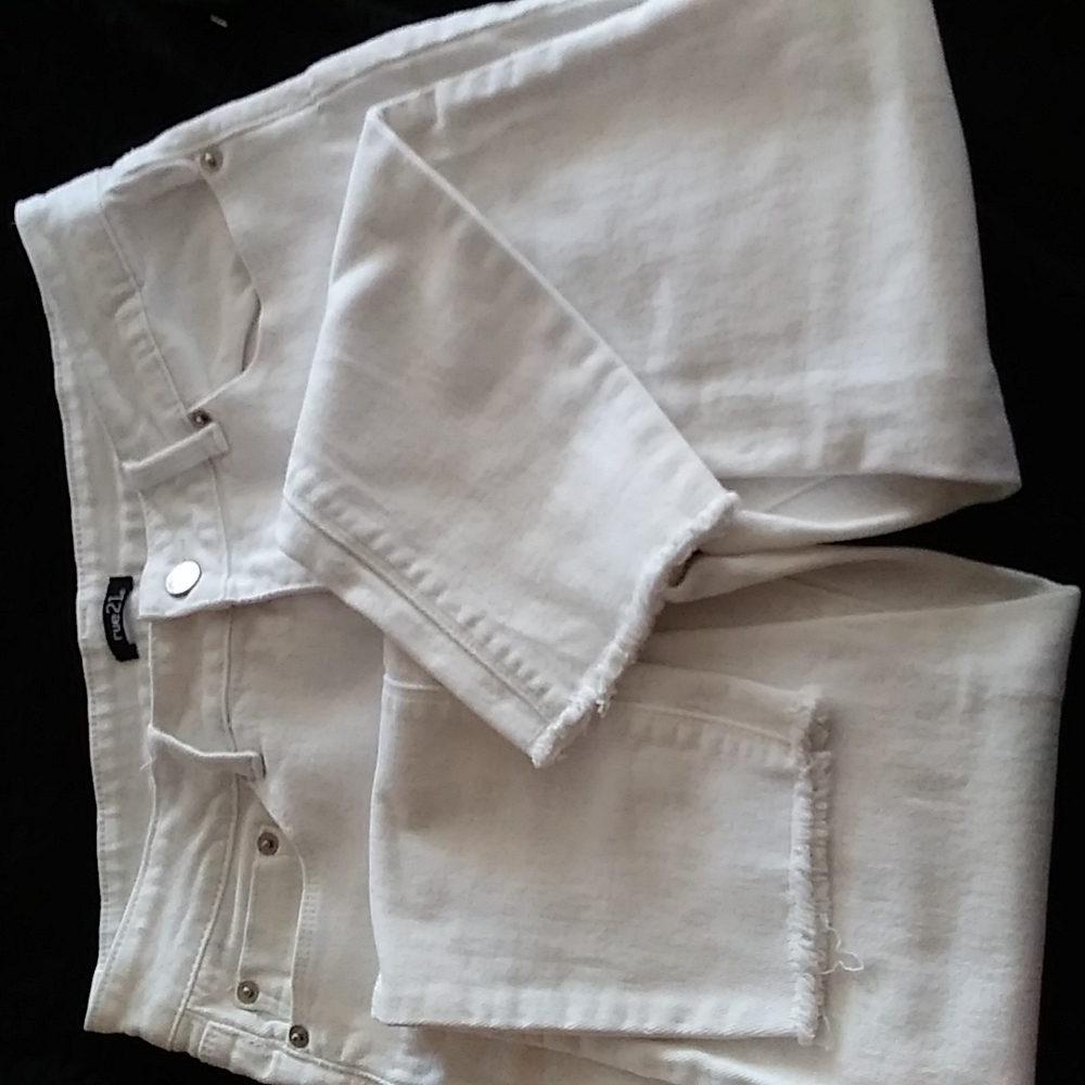 Rue 21 JEANS
